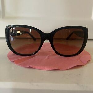 Tory Burch woman sunglasses